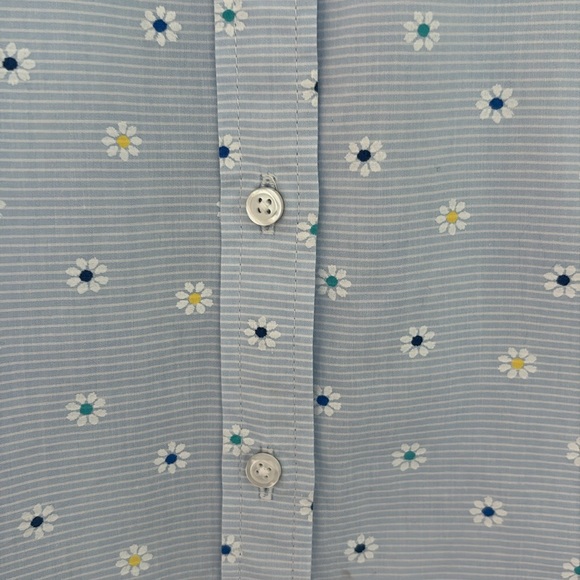 Talbots Blue Cotton Shirt with Printed White Daisies with Multicolor Centers.EUC - Picture 5 of 8